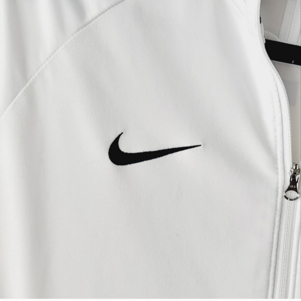 Nike Soccer Tracksuit Jacket Medium - Picture 7 of 9